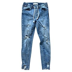 Distressed Skinny Jeans